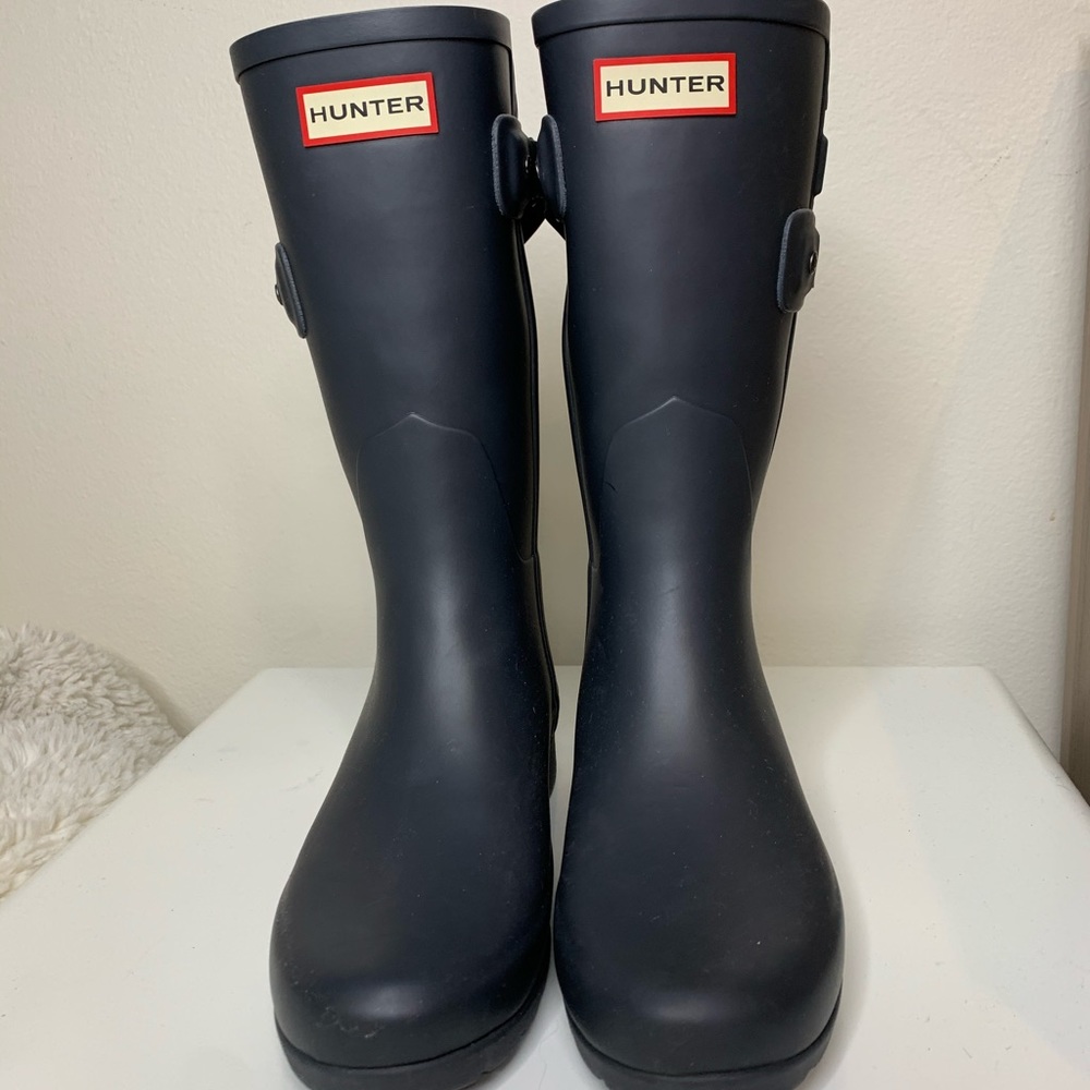 Navy blue and black two toned hunter boots